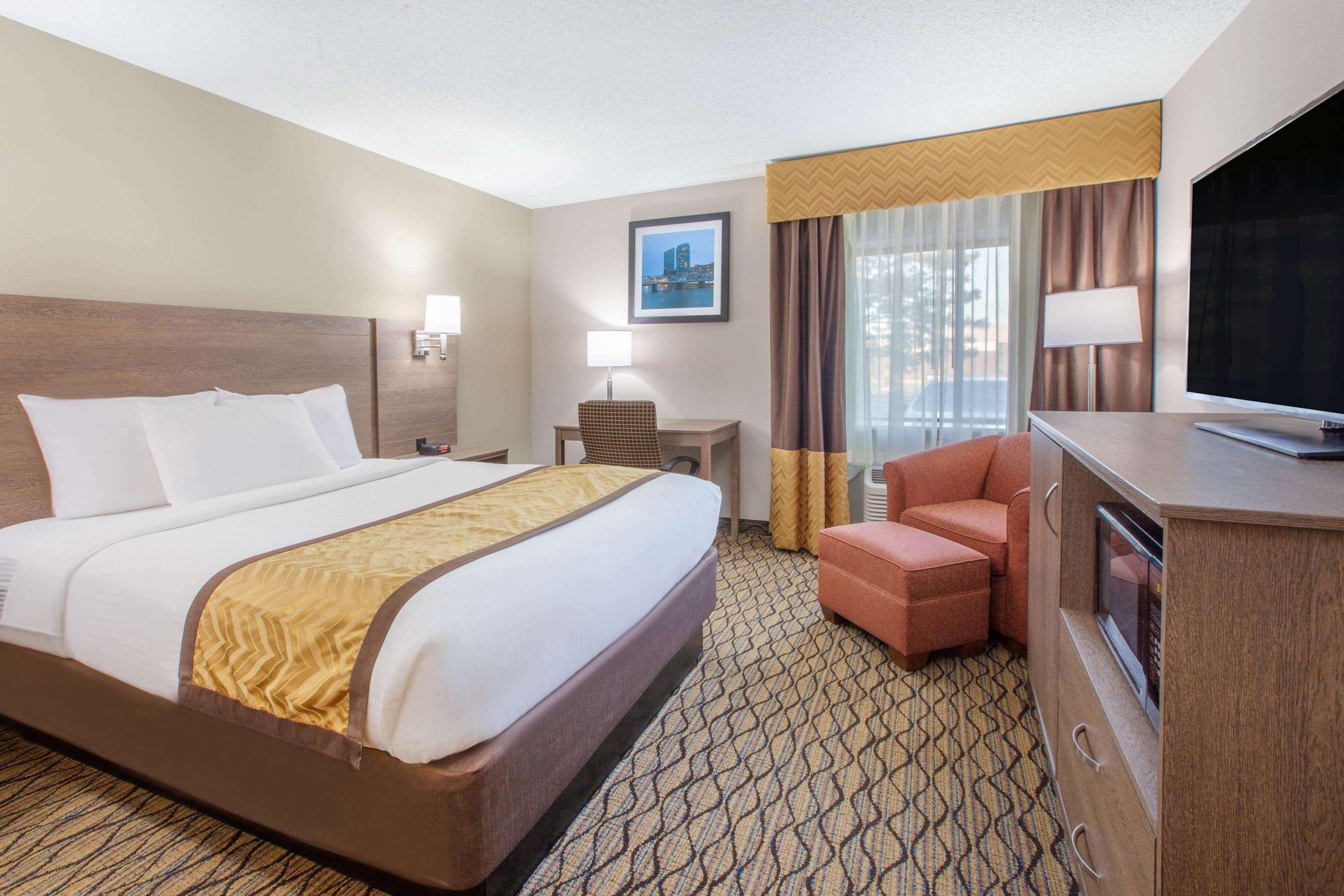 Hotel Baymont By Wyndham Grand Rapids Airport Cascade Esterno foto